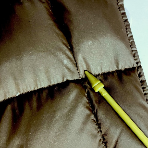 Lands’ End Women’s Puffer Vest, 80% Down Insulation, Large (14-16), Brown - Picture 3 of 4